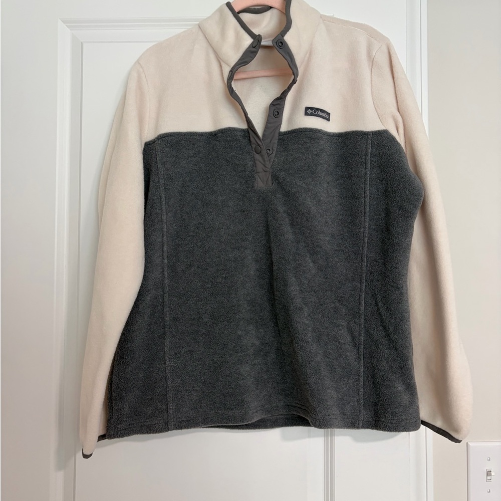 Columbia Cream and Gray Fleece Jacket